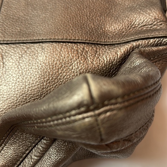 Fossil Metallic Brown Genuine leather Explorer Foldover Tote/ messenger bag. - Picture 7 of 14